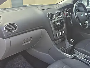 Used 2010 Ford Focus Titanium Silver - Interior and Exterior details 8