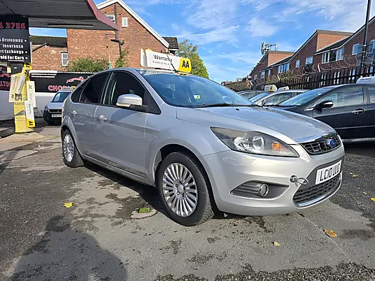 2010 Ford Focus Titanium 1.6