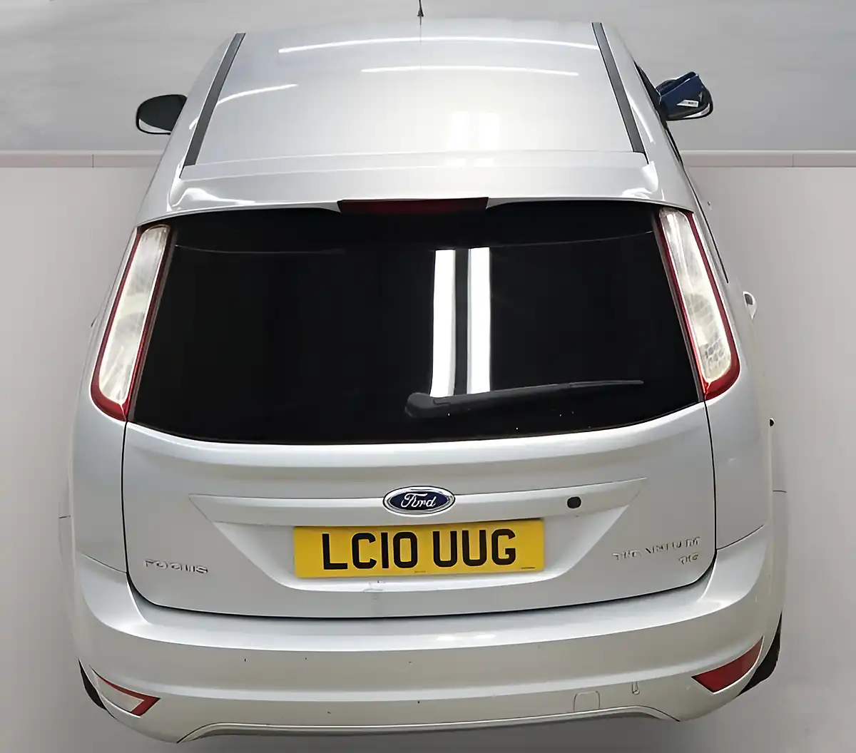 Used 2010 Ford Focus Titanium Silver - Interior and Exterior details 10