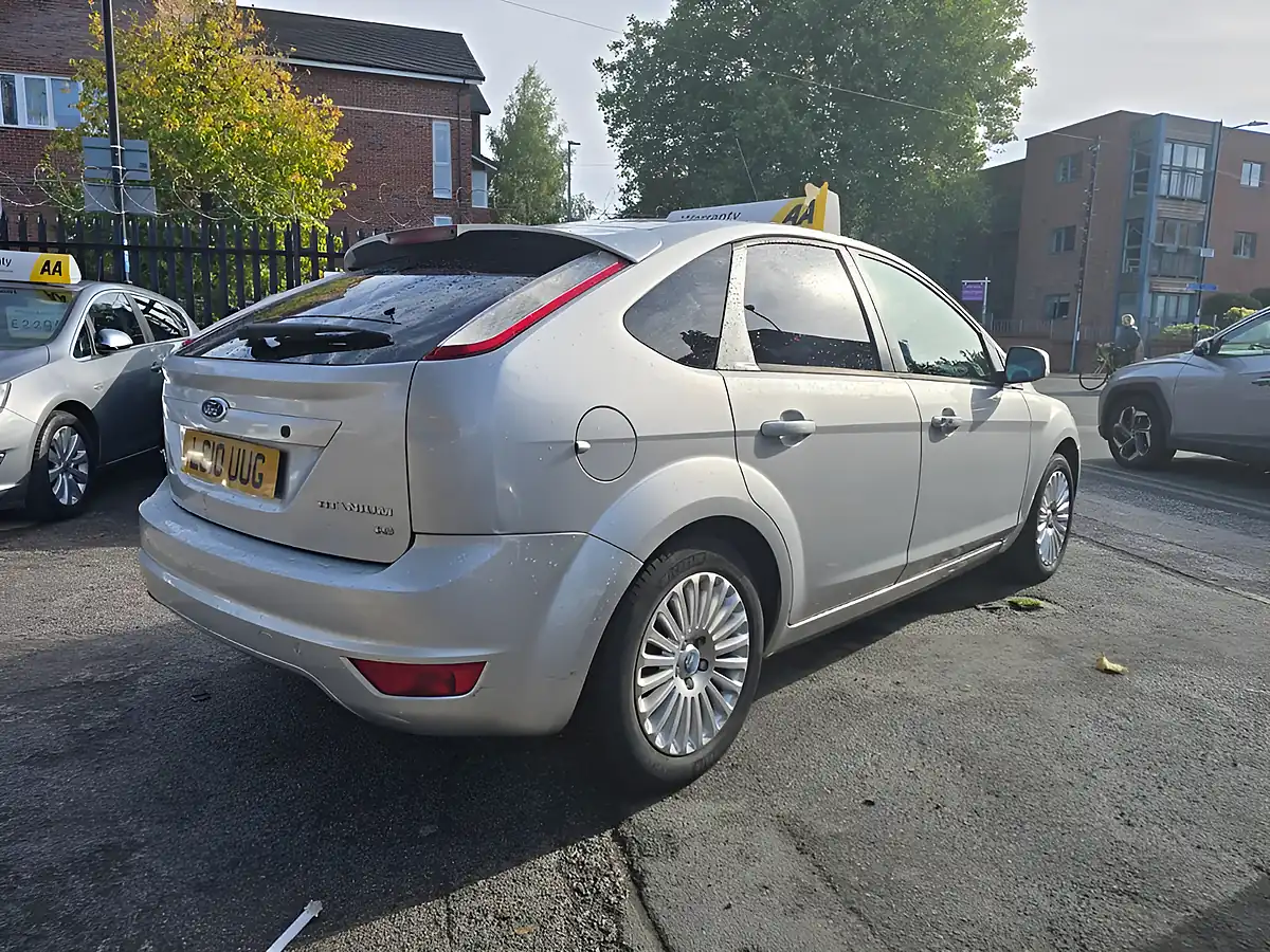 Used 2010 Ford Focus Titanium Silver - Interior and Exterior details 11