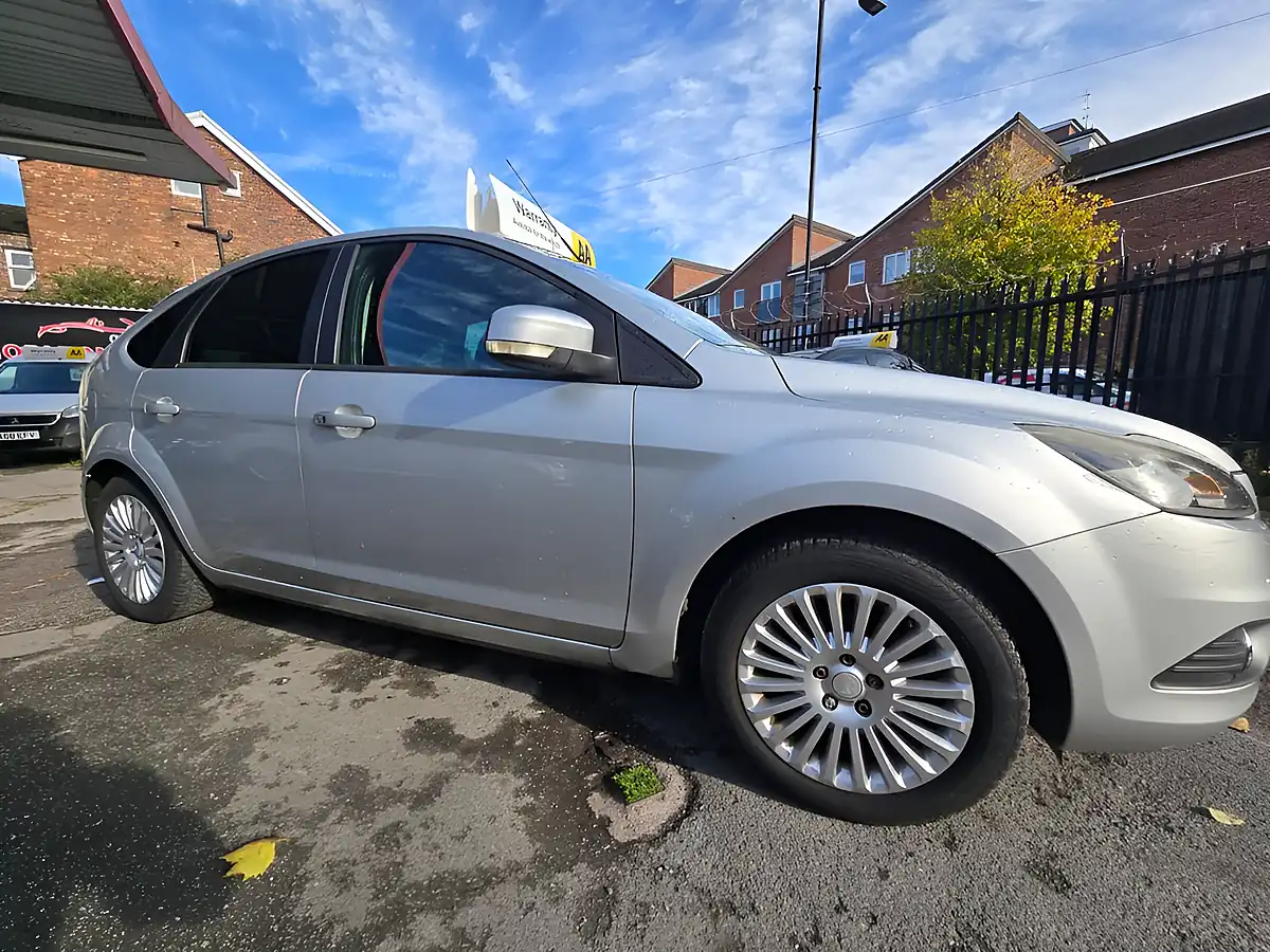Used 2010 Ford Focus Titanium Silver - Interior and Exterior details 2