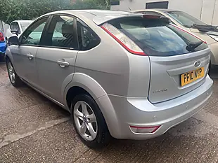 Used 2010 Ford Focus Zetec Silver - Interior and Exterior details 4