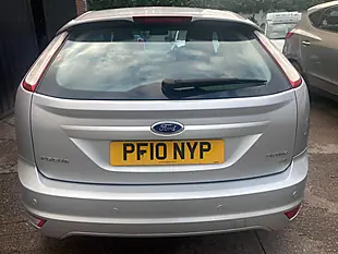 Used 2010 Ford Focus Zetec Silver - Interior and Exterior details 5