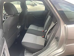 Used 2010 Ford Focus Zetec Silver - Interior and Exterior details 9