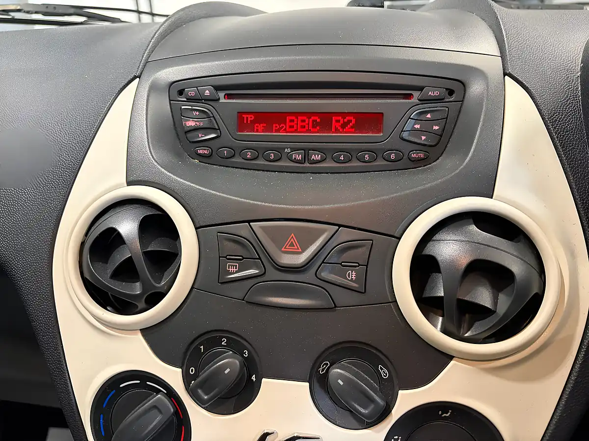 Used 2010 Ford Ka Studio Blue - Interior and Exterior details 11