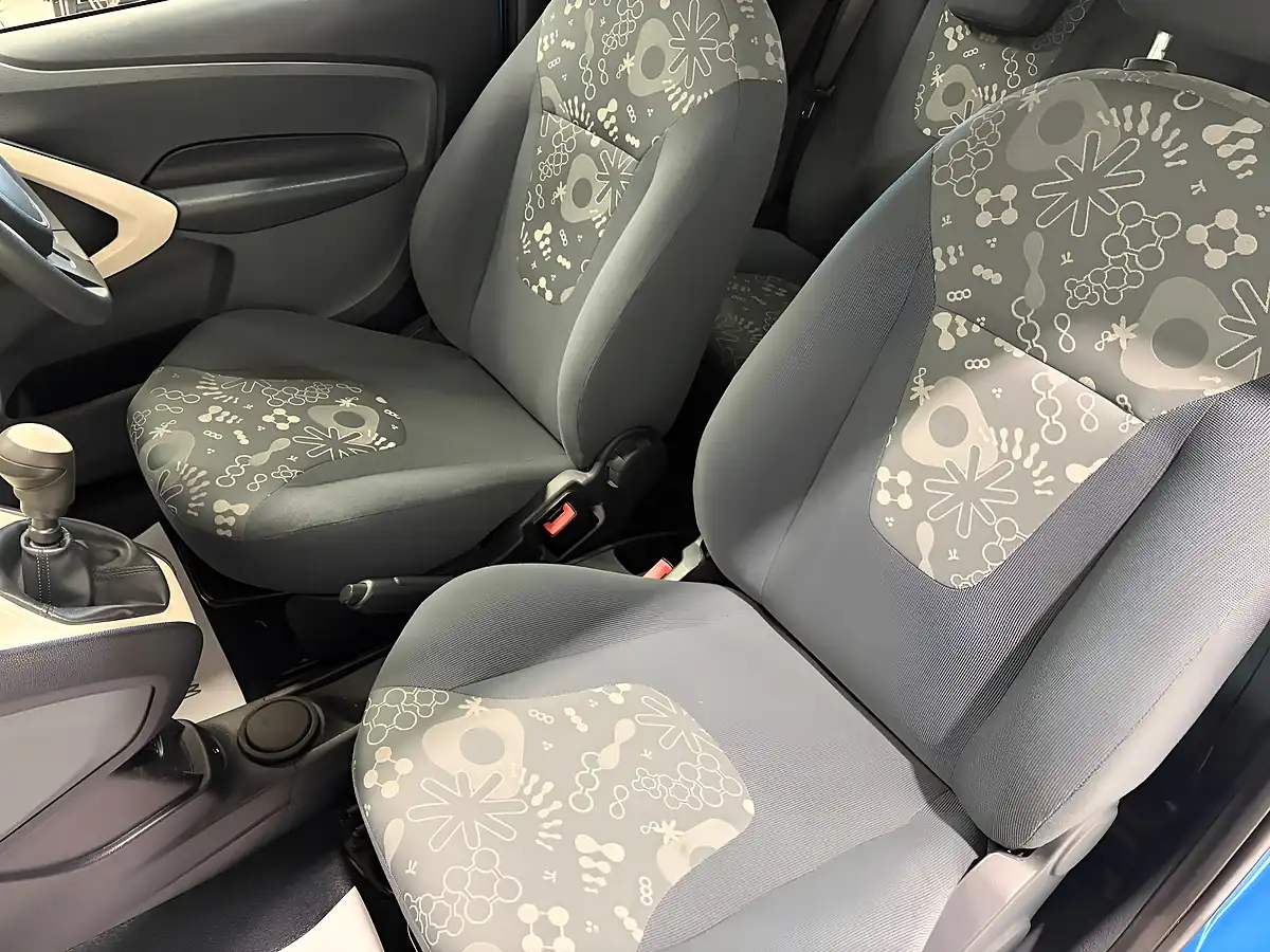 Used 2010 Ford Ka Studio Blue - Interior and Exterior details 15