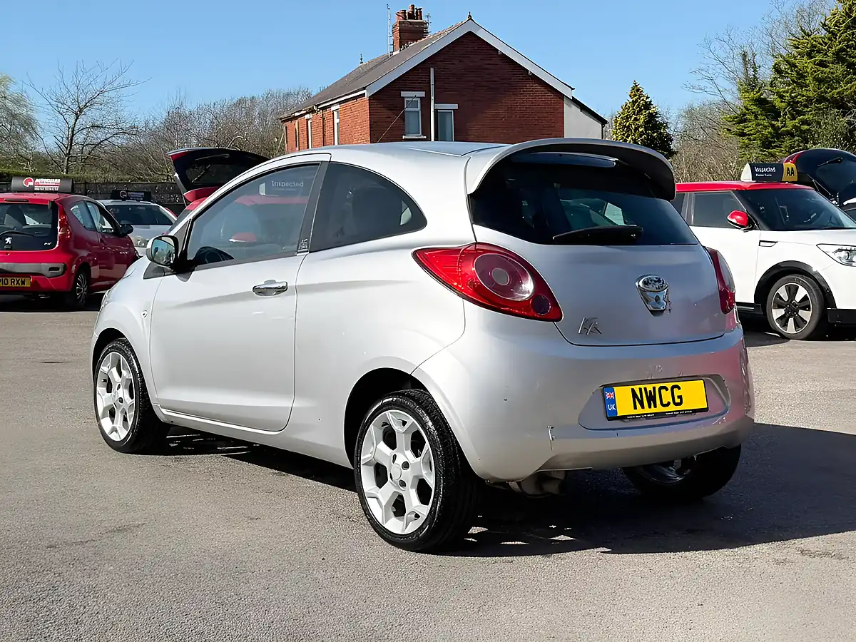 Used 2010 Ford Ka Titanium Silver - Interior and Exterior details 7