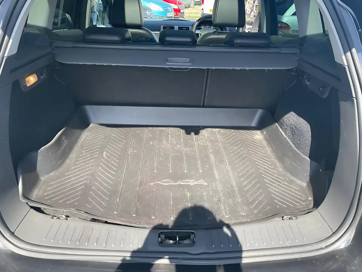 Used 2010 Ford Kuga Titanium Black - Interior and Exterior details 15