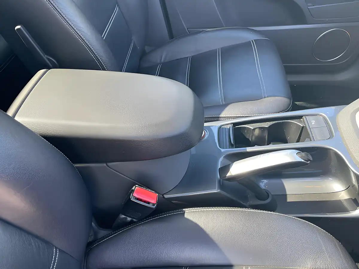Used 2010 Ford Kuga Titanium Black - Interior and Exterior details 16