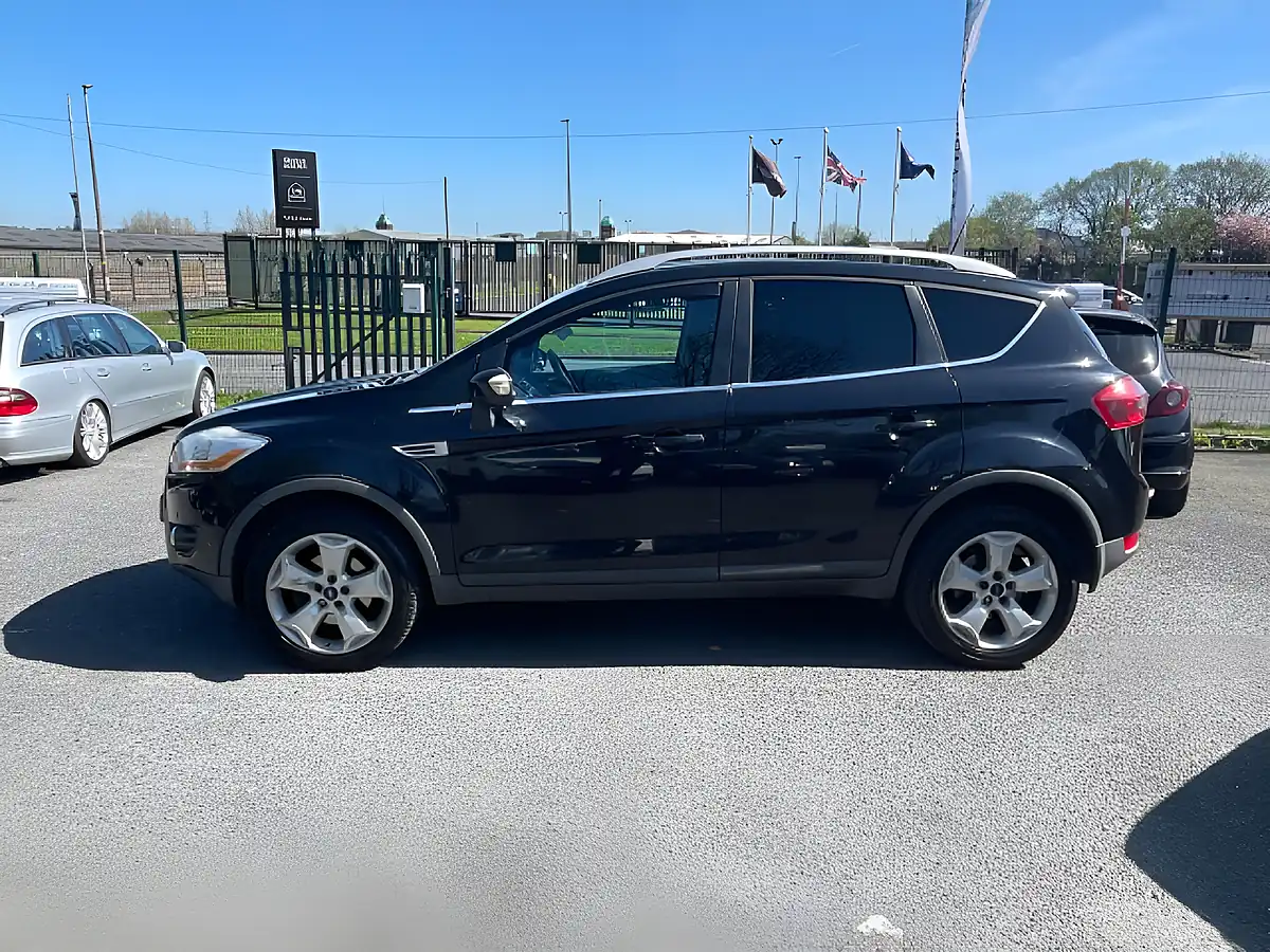 Used 2010 Ford Kuga Titanium Black - Interior and Exterior details 4