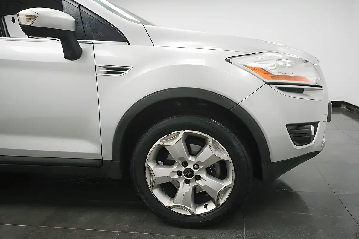 Used 2010 Ford Kuga Titanium Silver - Interior and Exterior details 4