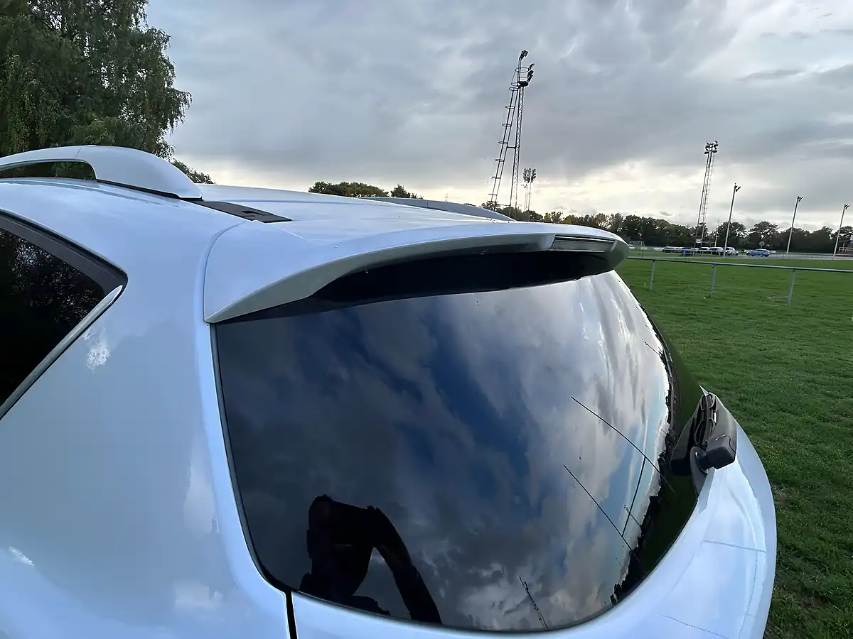 Used 2010 Ford Kuga Titanium White - Interior and Exterior details 14