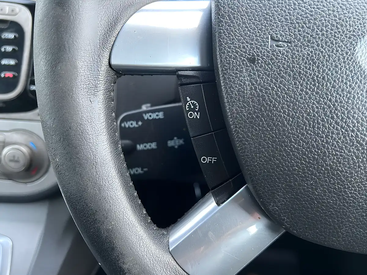 Used 2010 Ford Kuga Titanium White - Interior and Exterior details 15