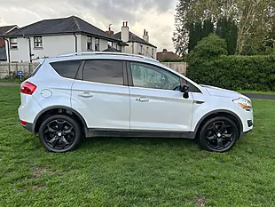 Used 2010 Ford Kuga Titanium White - Interior and Exterior details 4