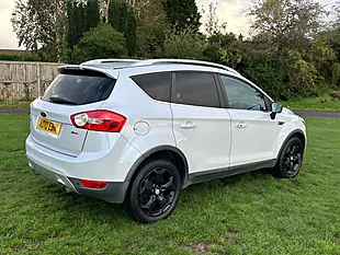 Used 2010 Ford Kuga Titanium White - Interior and Exterior details 5