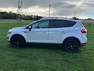 Used 2010 Ford Kuga Titanium White - Interior and Exterior details 8