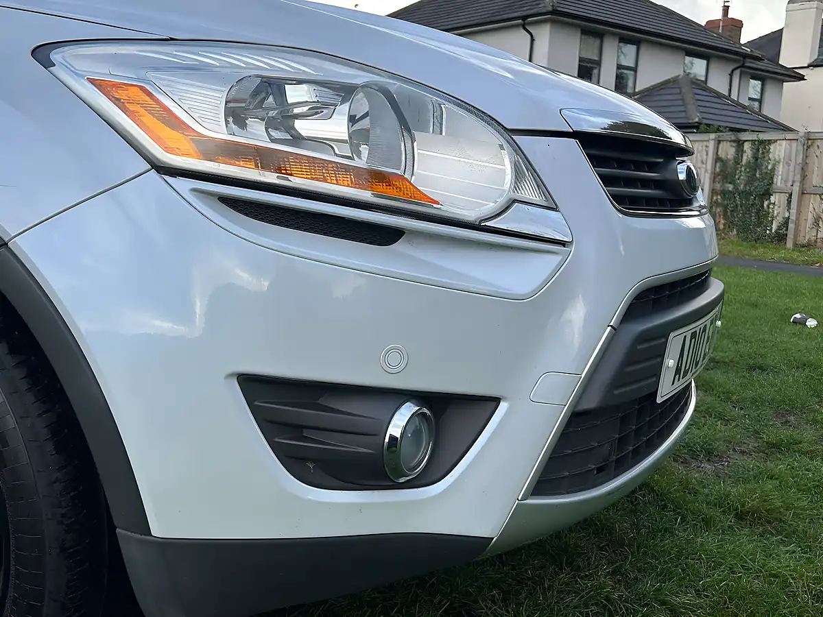 Used 2010 Ford Kuga Titanium White - Interior and Exterior details 9