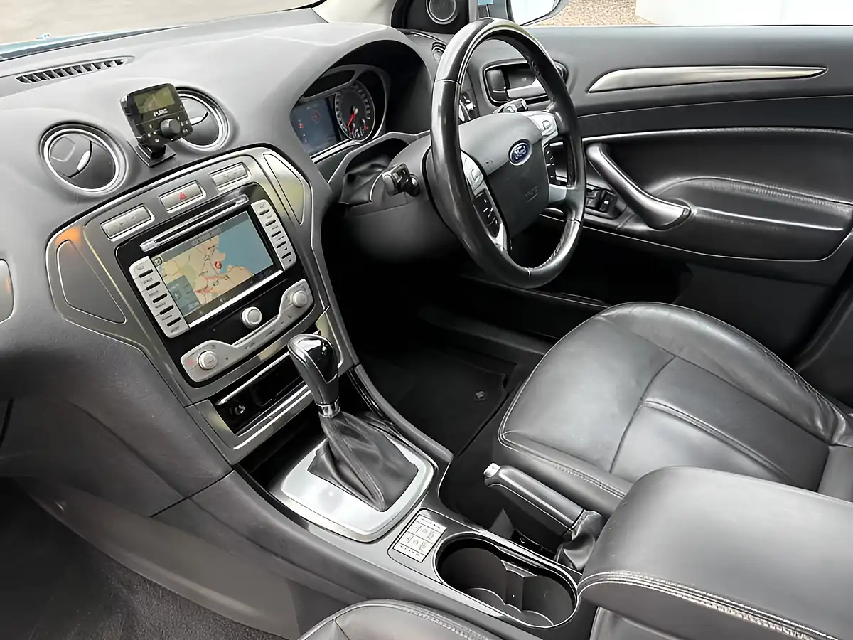 Used 2010 Ford Mondeo Titanium Blue - Interior and Exterior details 16