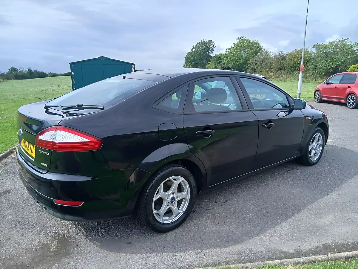 Used 2010 Ford Mondeo Zetec Black - Interior and Exterior details 12