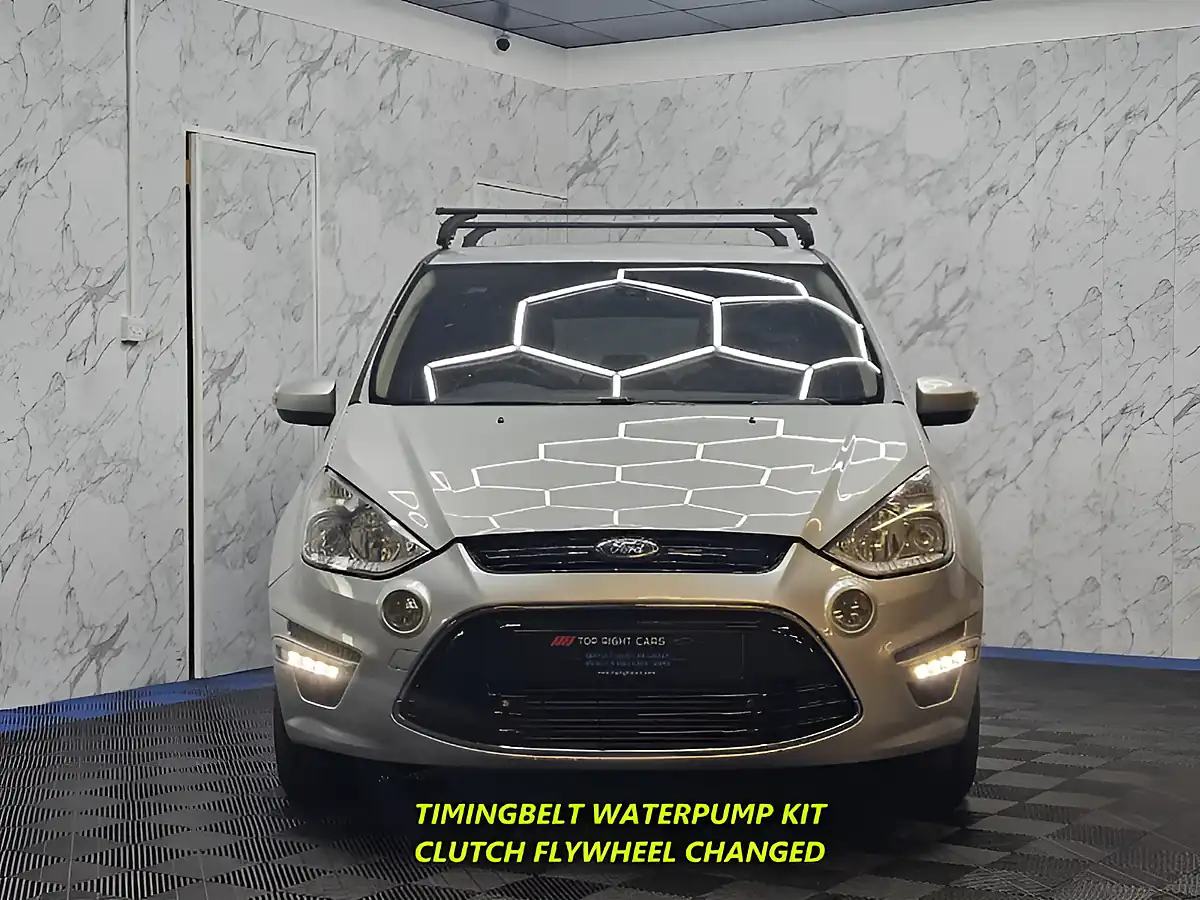 Used 2010 Ford S-Max Titanium Silver - Interior and Exterior details 2