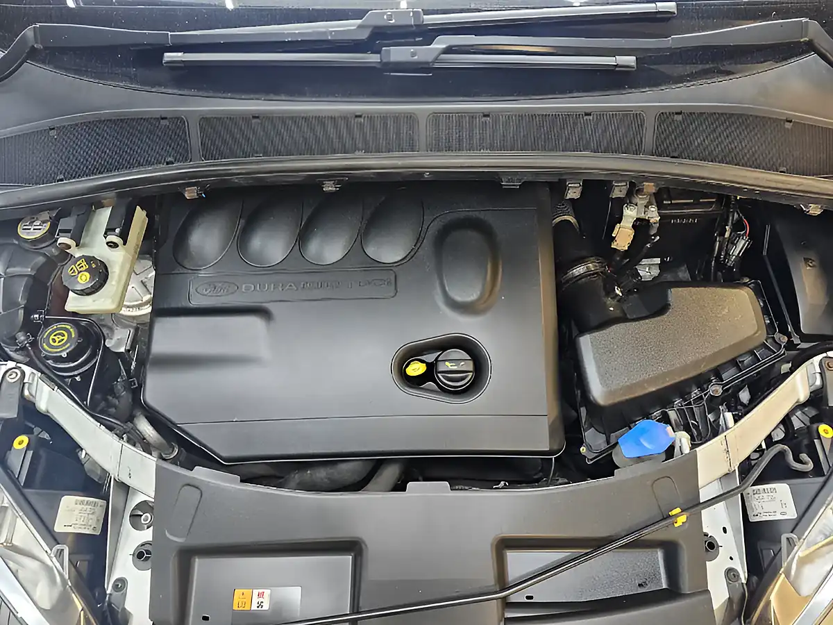 Used 2010 Ford S-Max Titanium Silver - Interior and Exterior details 20