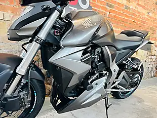 Used 2010 Honda CB1000R R9 Silver - Interior and Exterior details 15