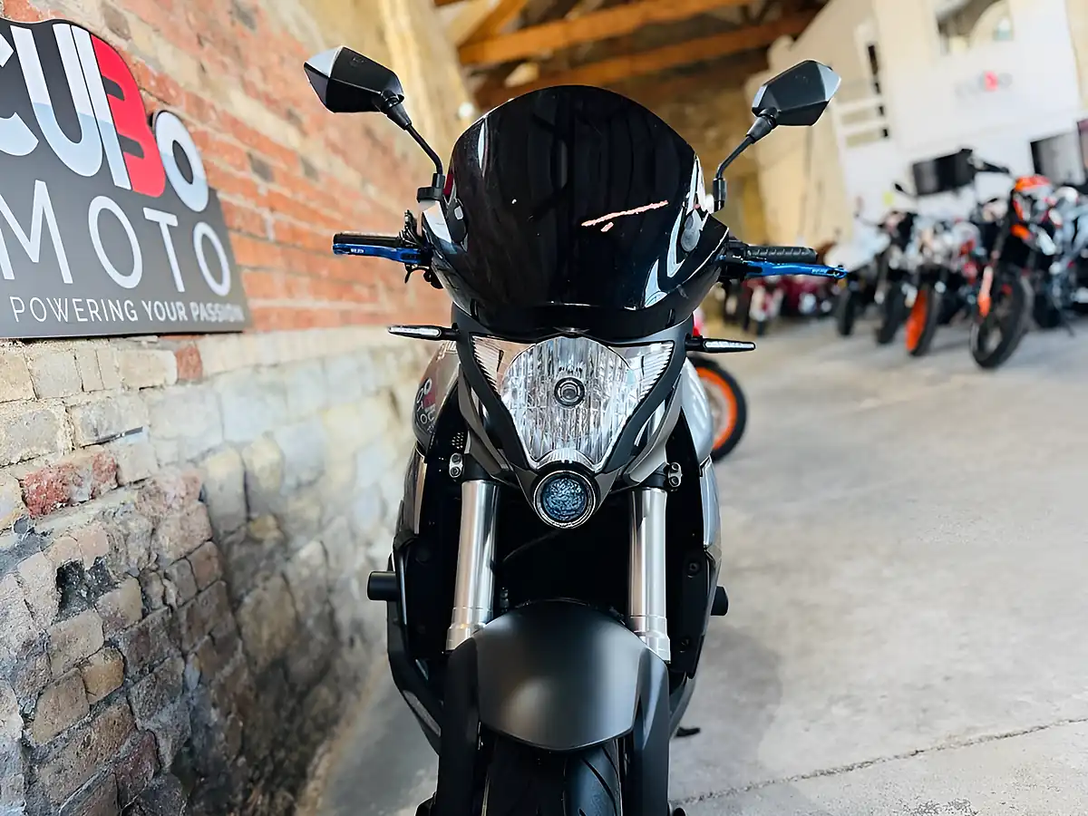 Used 2010 Honda CB1000R R9 Silver - Interior and Exterior details 19