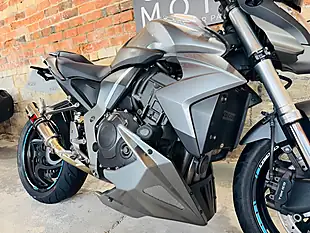 Used 2010 Honda CB1000R R9 Silver - Interior and Exterior details 6