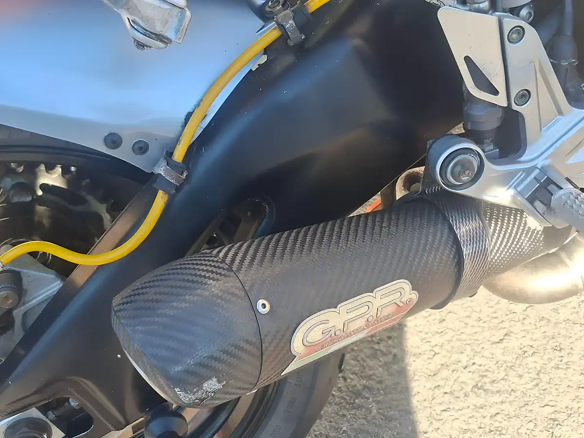Used 2010 Honda Cbr Silver - Interior and Exterior details 13