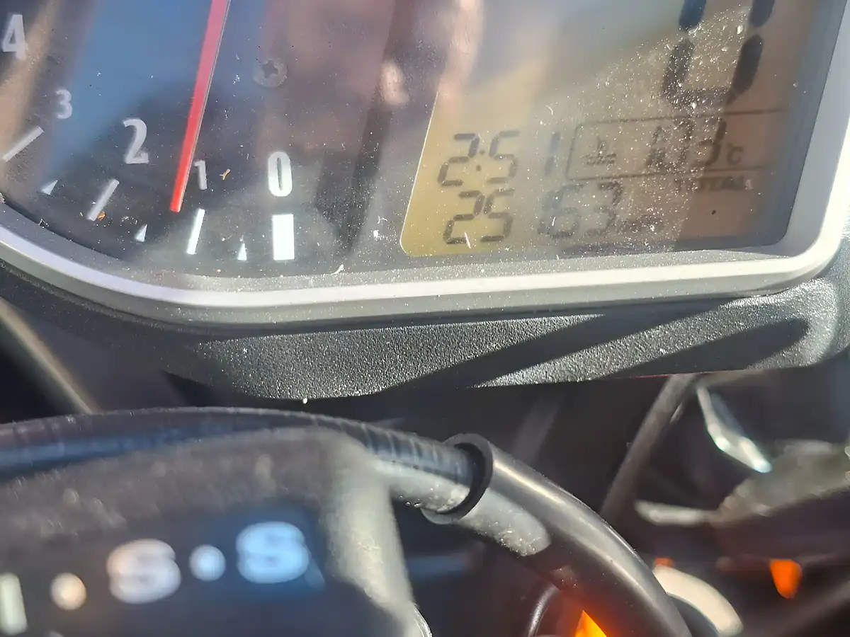 Used 2010 Honda Cbr Silver - Interior and Exterior details 14
