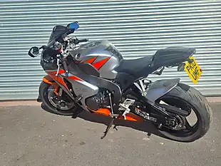 Used 2010 Honda Cbr Silver - Interior and Exterior details 7