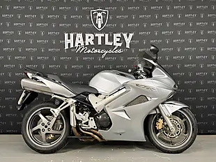 Used 2010 Honda CBR1000RR Fireblade Repsol Orange/Red/White - Interior and Exterior details 8