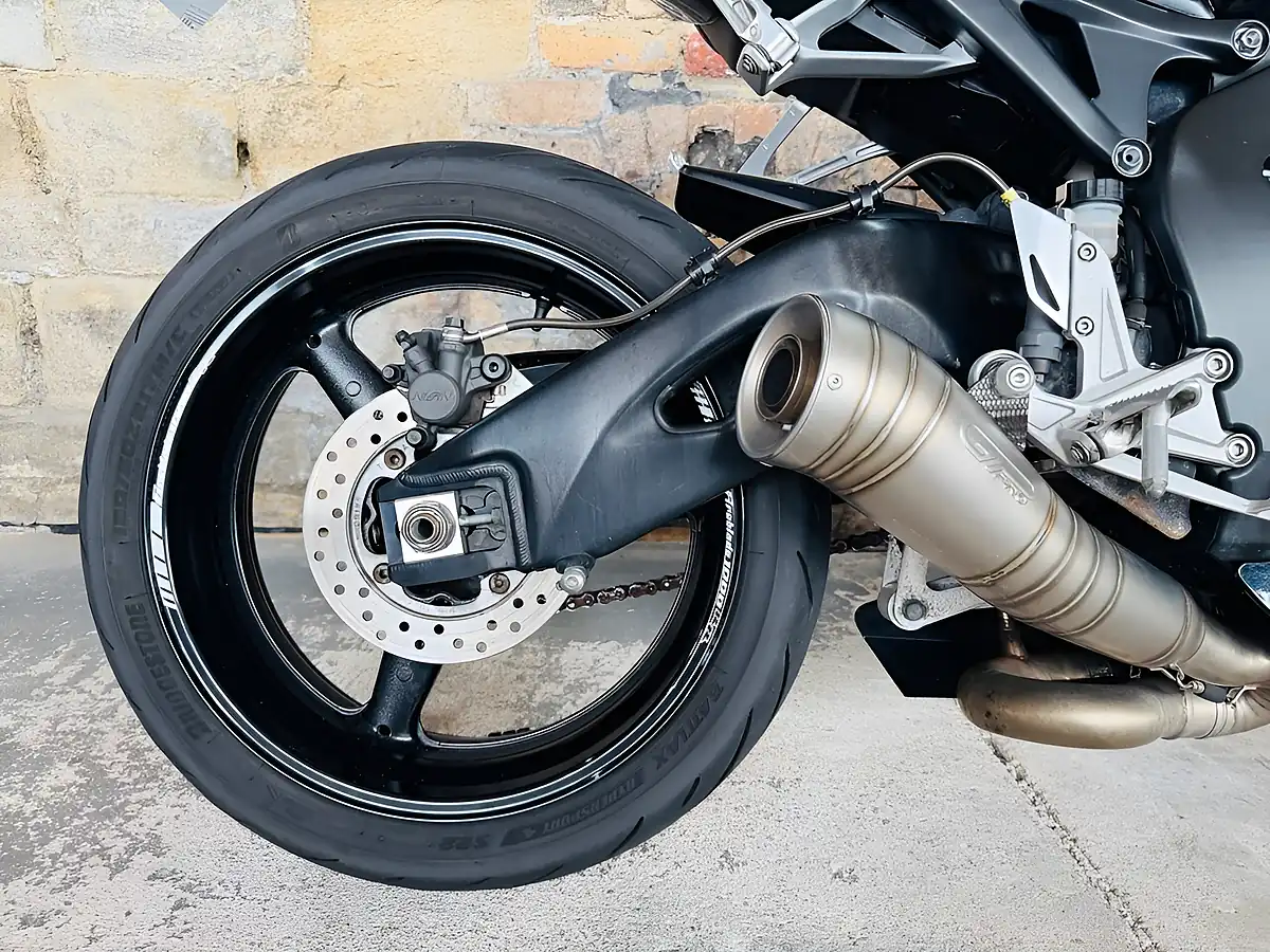 Used 2010 Honda Cbr1000rr Fireblade Rr a Black - Interior and Exterior details 10