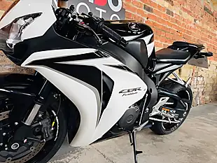 Used 2010 Honda Cbr1000rr Fireblade Rr a Black - Interior and Exterior details 15