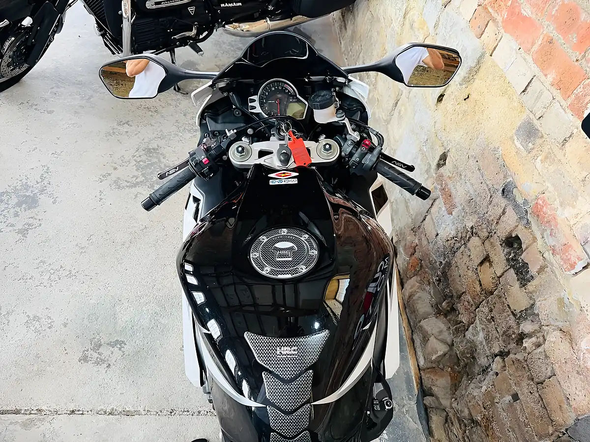Used 2010 Honda Cbr1000rr Fireblade Rr a Black - Interior and Exterior details 20