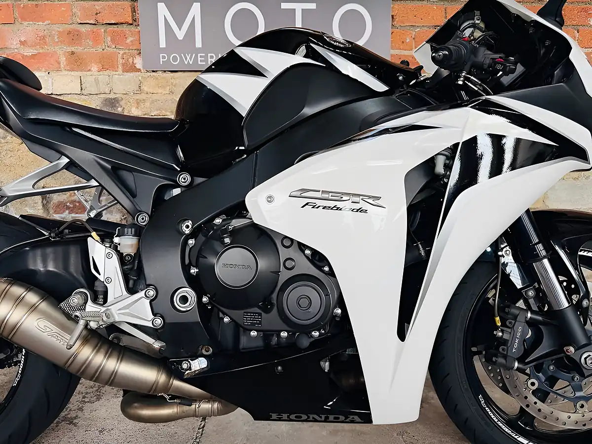 Used 2010 Honda Cbr1000rr Fireblade Rr a Black - Interior and Exterior details 7
