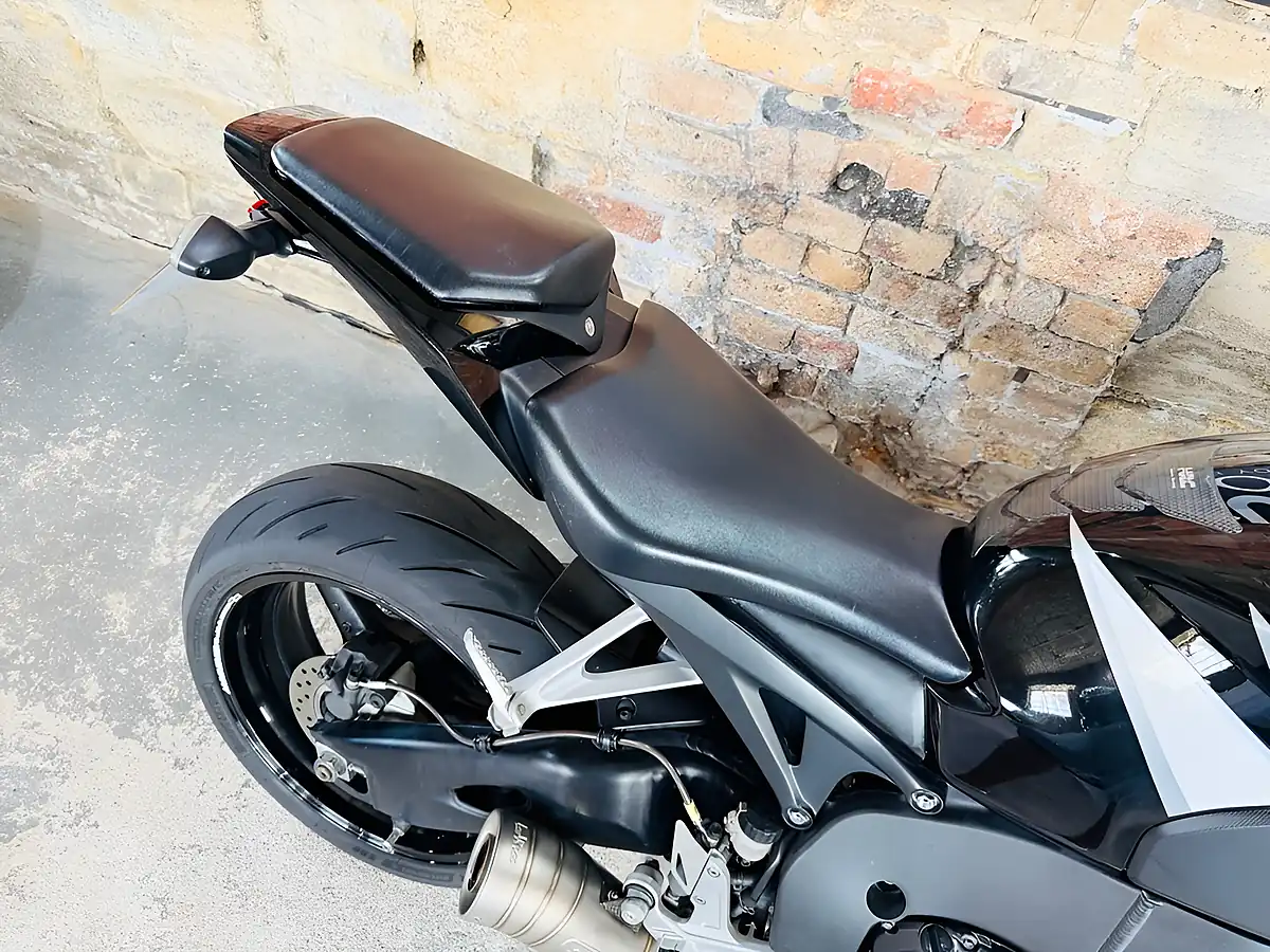 Used 2010 Honda Cbr1000rr Fireblade Rr a Black - Interior and Exterior details 9