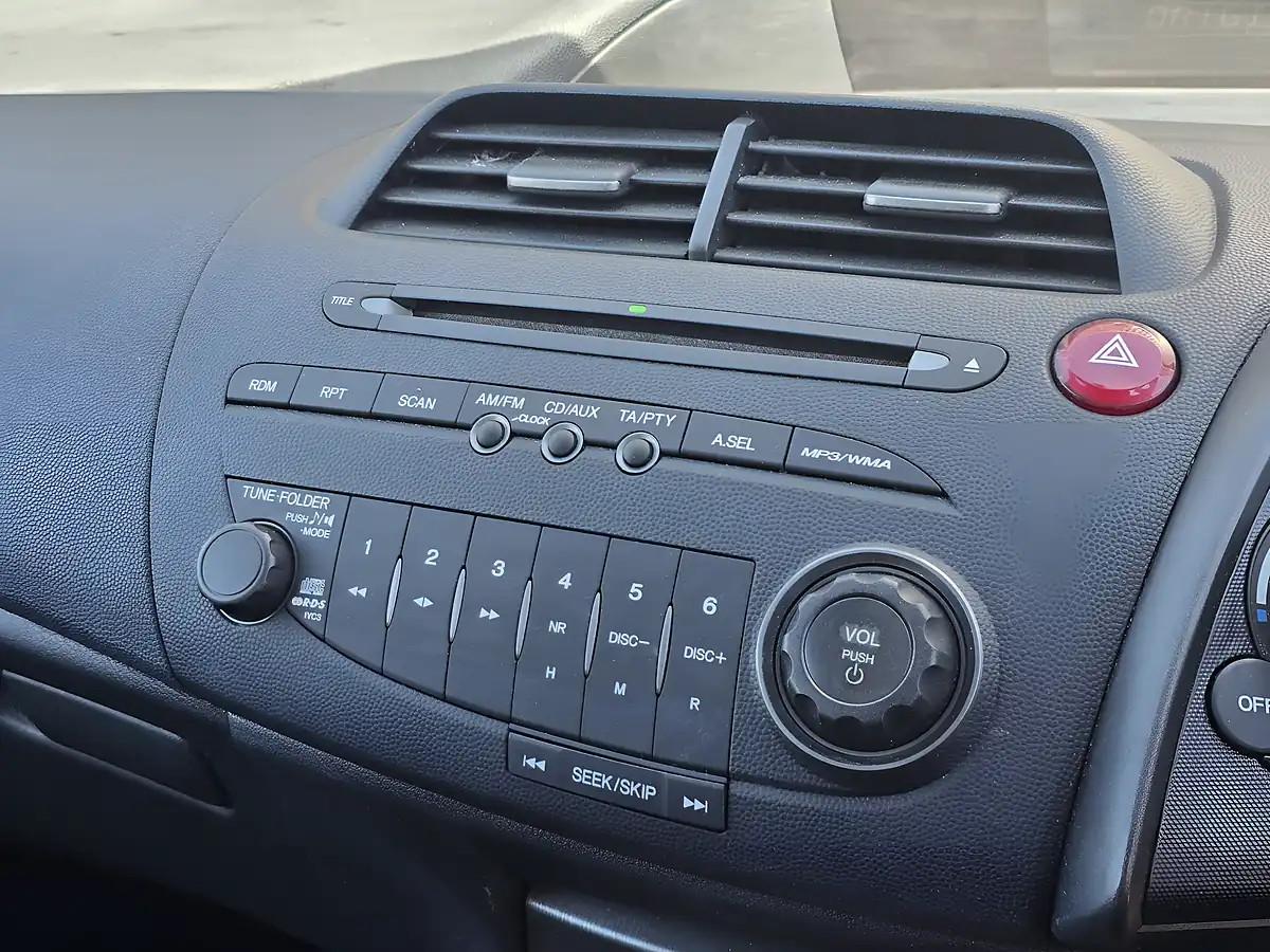 Used 2010 Honda Civic Se Black - Interior and Exterior details 10