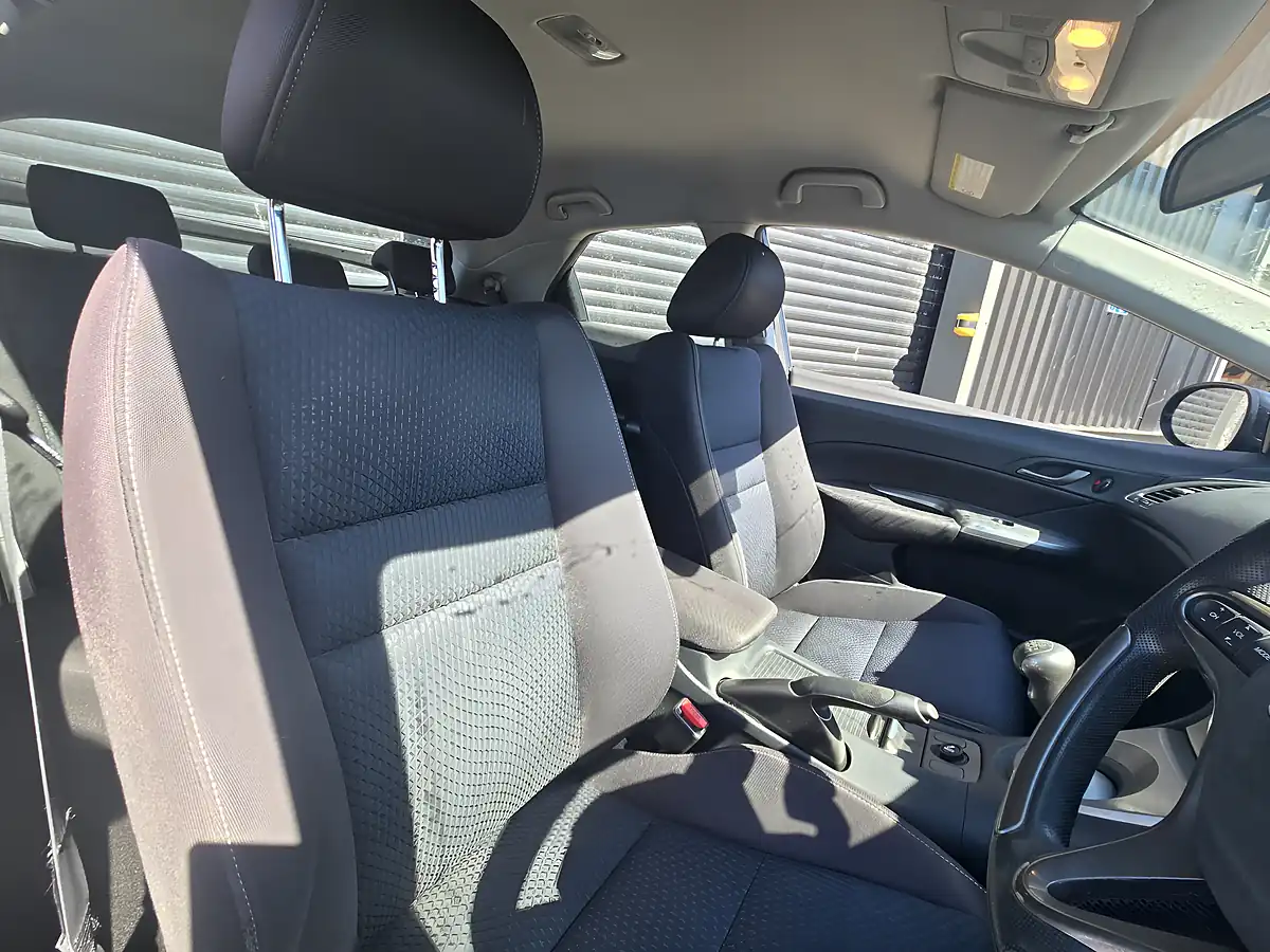 Used 2010 Honda Civic Se Black - Interior and Exterior details 4