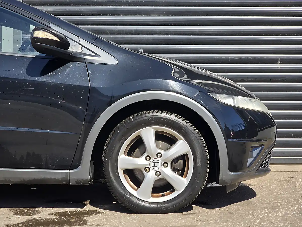 Used 2010 Honda Civic Se Black - Interior and Exterior details 7
