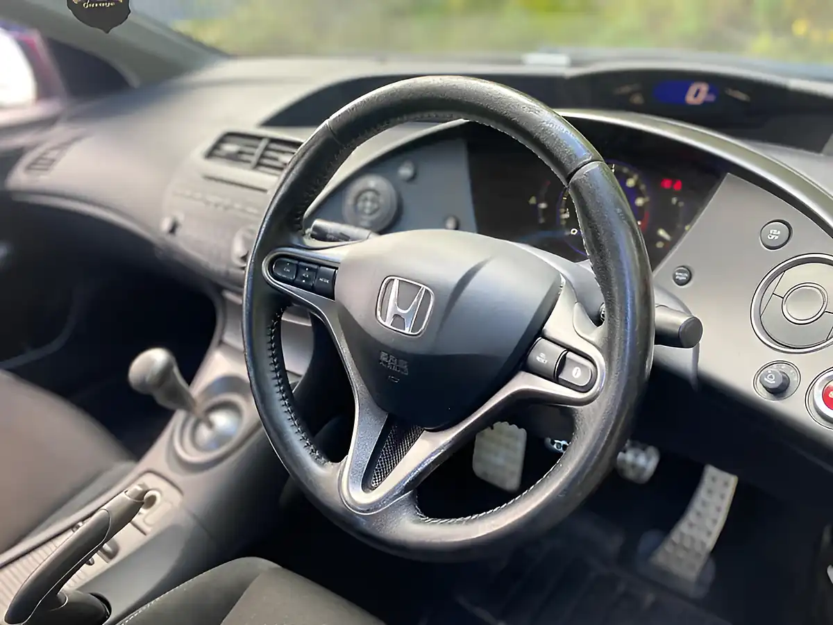 Used 2010 Honda Civic Type S Red - Interior and Exterior details 10