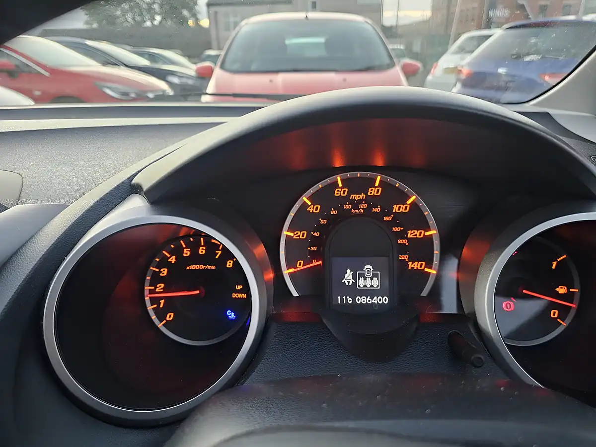 Used 2010 Honda Jazz Es Blue - Interior and Exterior details 11