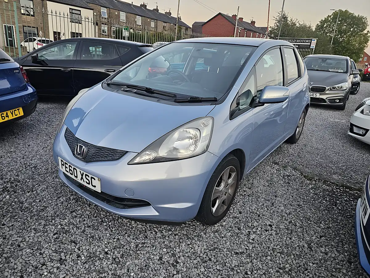 Used 2010 Honda Jazz Es Blue - Interior and Exterior details 3