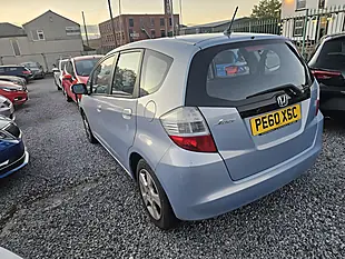 Used 2010 Honda Jazz Es Blue - Interior and Exterior details 7