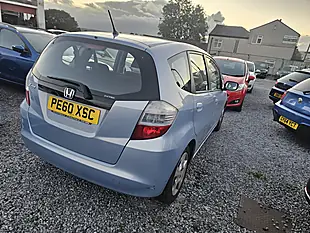 Used 2010 Honda Jazz Es Blue - Interior and Exterior details 8