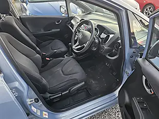 Used 2010 Honda Jazz Es Blue - Interior and Exterior details 9