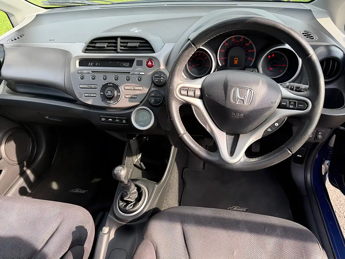 Used 2010 Honda Jazz Ex Blue - Interior and Exterior details 10