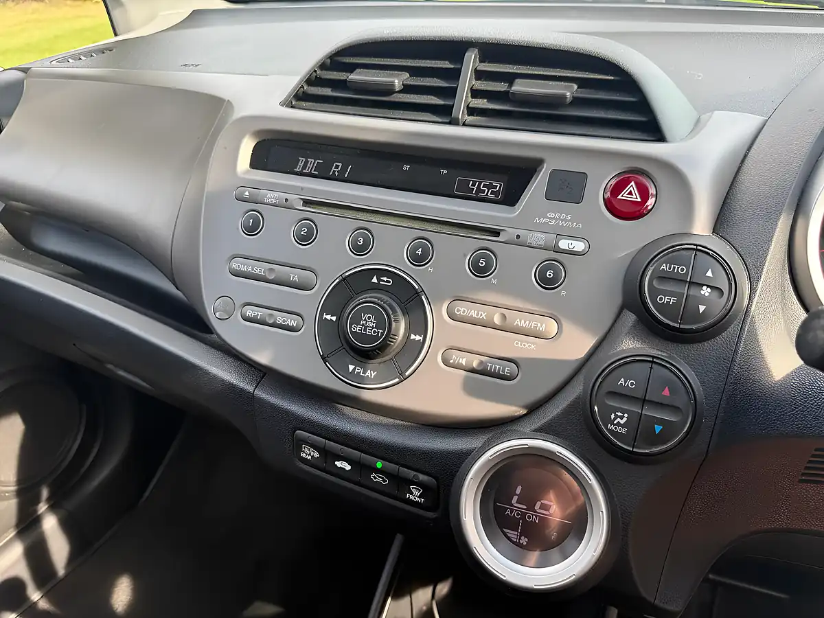 Used 2010 Honda Jazz Ex Blue - Interior and Exterior details 11