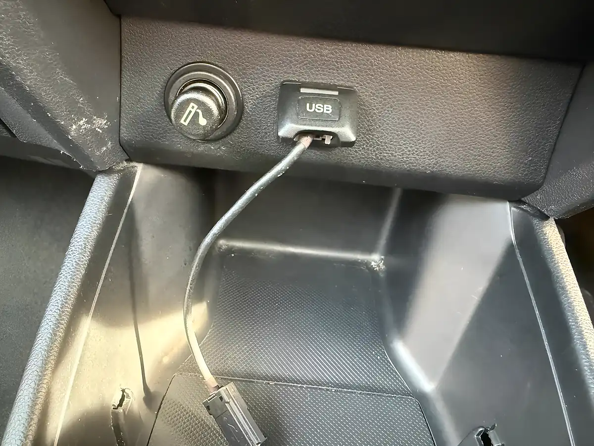 Used 2010 Honda Jazz Ex Blue - Interior and Exterior details 13