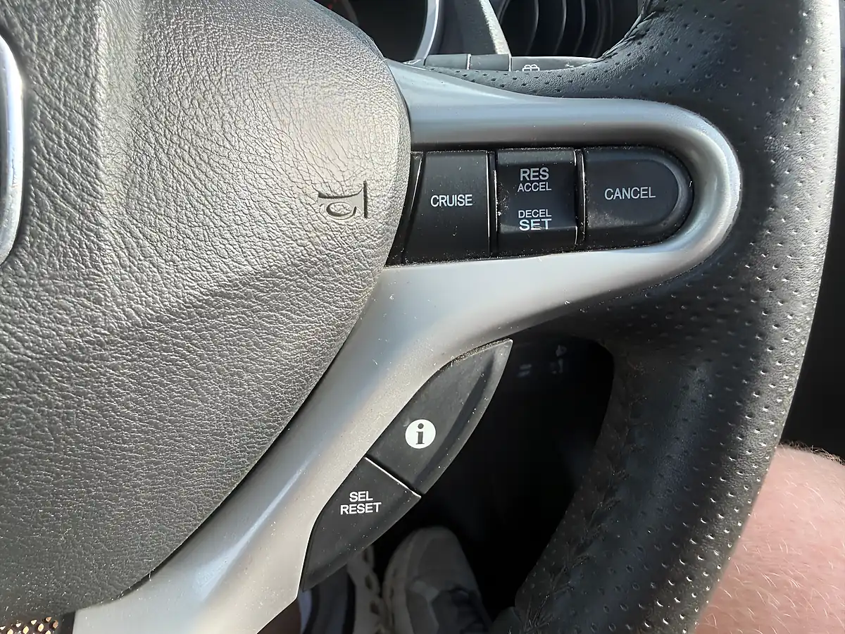 Used 2010 Honda Jazz Ex Blue - Interior and Exterior details 14